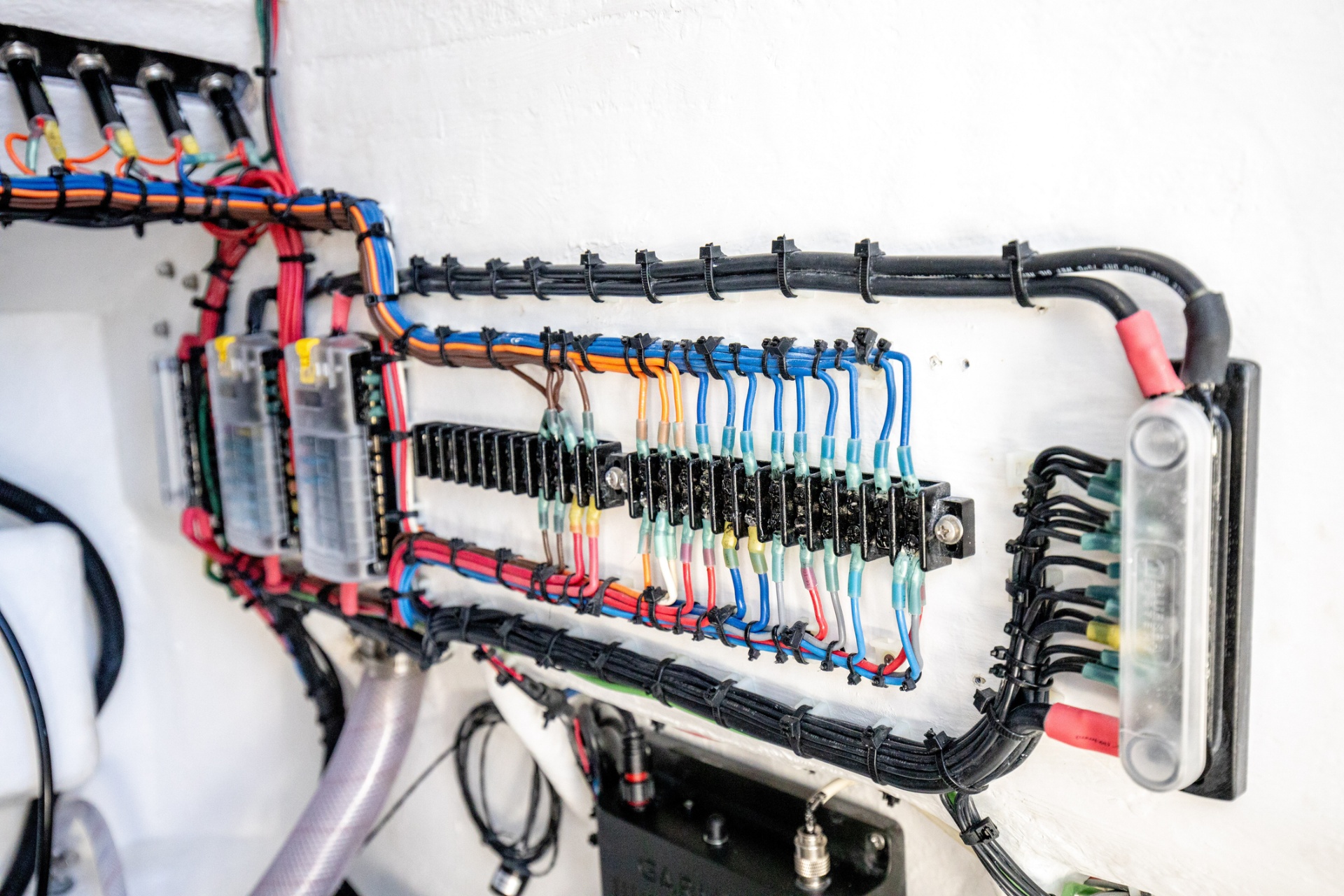 RV 12V & 120V Electrical Repair